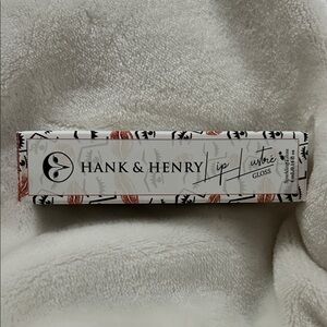 New Hank & Henry Lip Lustre Gloss Nirvana-Great Holiday Color!